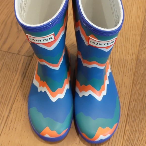 Hunter Other - Hunter blue orange green pattern boots
